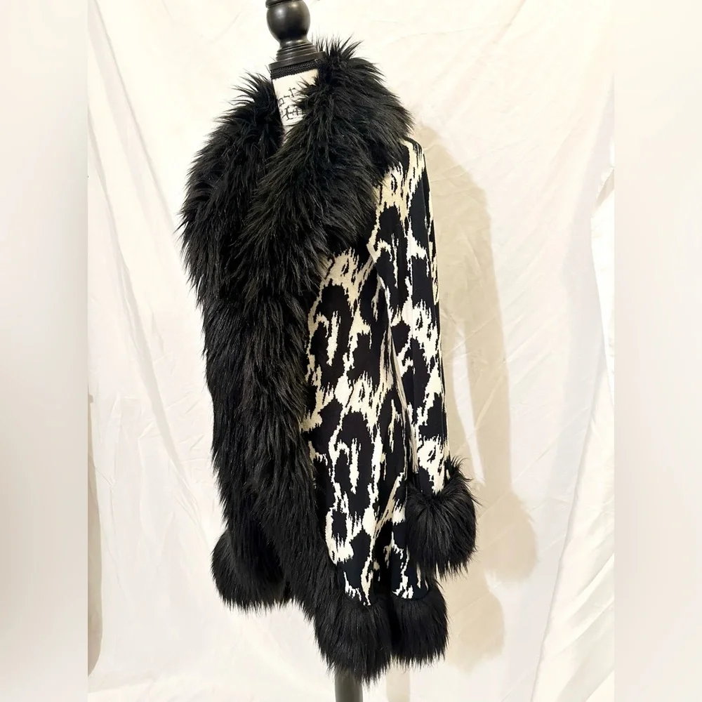 Betsey Johnson Super RARE Cruella Deville Faux Fur Penny Lane Coat M/L - Picture 2 of 14